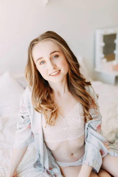 Girl Early Morning Bed Bathrobe Wakes Getting Ready Work Productive — Stock Photo, Image