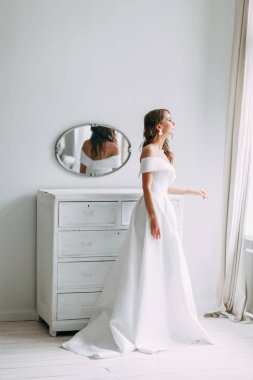 Bir kavram evlilik, çağdaş Avrupa gelin. Buket çiçek, iç Studio ücretleri. Minimalist bir düğün, beyaz renk için fikirler