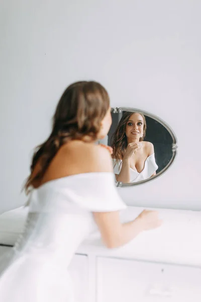 Ein Konzept Hochzeit Zeitgenössische Europäische Braut Blumenstrauß Honorare Innenstudio Ideen — Stockfoto