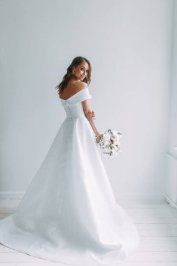 Bir kavram evlilik, çağdaş Avrupa gelin. Buket çiçek, iç Studio ücretleri. Minimalist bir düğün, beyaz renk için fikirler
