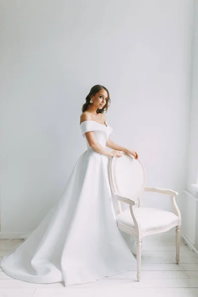 Ein Konzept Hochzeit Zeitgenössische Europäische Braut Blumenstrauß Honorare Innenstudio Ideen — Stockfoto