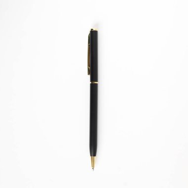 Not defteri ve kalem beyaz arka plan üzerinde oyulmuş. Minimalizm, kalem kümesi. Ayrıntılar ve makro, görünümü Kapat.