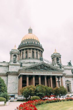 St. Petersburg kayıt defteri ofisinde. Yaz aylarında Elagin Adası.