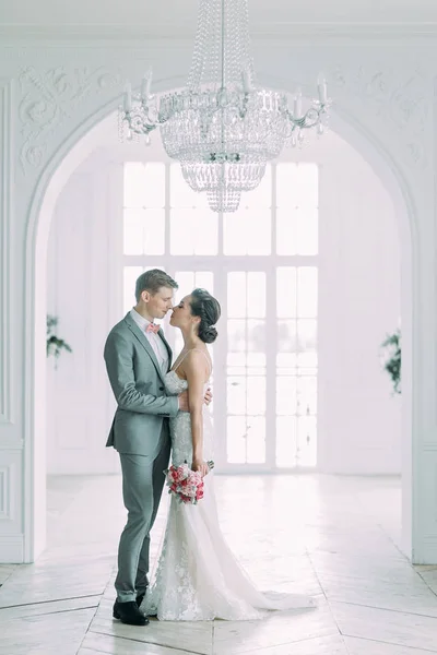 Matrimonio Elegante San Pietroburgo Matrimonio Russo Stile Europeo Nello Studio — Foto Stock