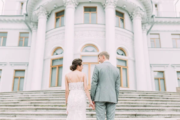 Elegante Boda San Petersburgo Boda Rusa Estilo Europeo Ciudad Castillo —  Fotos de Stock