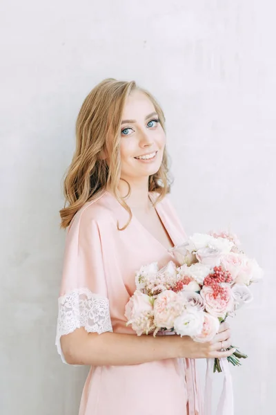 Bright Morning Bride Dress Bed Photo Shoot Bright Interior Studio — 스톡 사진