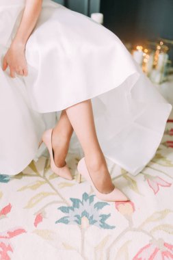 Parlak Studio gelin buket düğün. Güzel Sanatlar tarzı dekor.