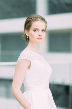 Gelin içinde parlak bir alışveriş merkezidir. Avrupa tarzı güzel sanatlar düğün.