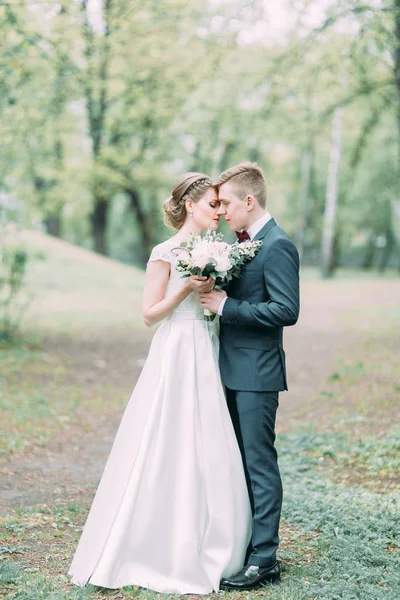 Beautiful Young Couple Atmospheric Forest Wedding European Style Fine Art — Stock Photo, Image