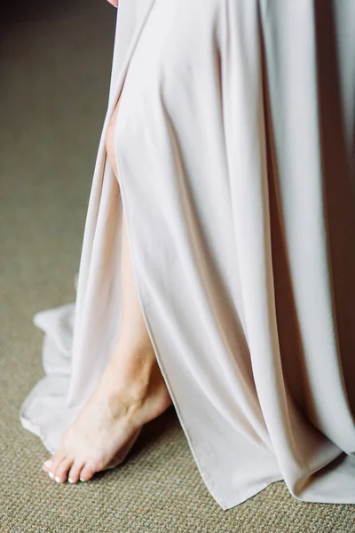 Hochzeitskleid Das Kronleuchter Hotel Hängt Details Kleid Stickerei Und Boudoir — Stockfoto