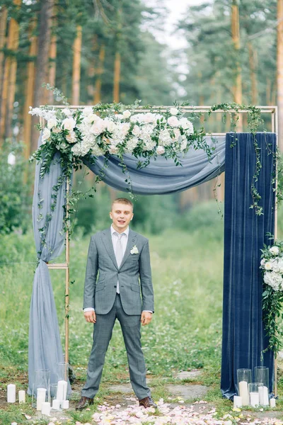 Düğün Töreni Kemer Çam Ormanları Güzel Sanatlar Tarzı Ile Güzel — Stok fotoğraf