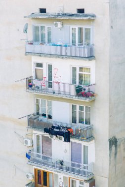 Modern ve antik mimari Gürcistan. Tarihi yerler ve Etkinlikler.