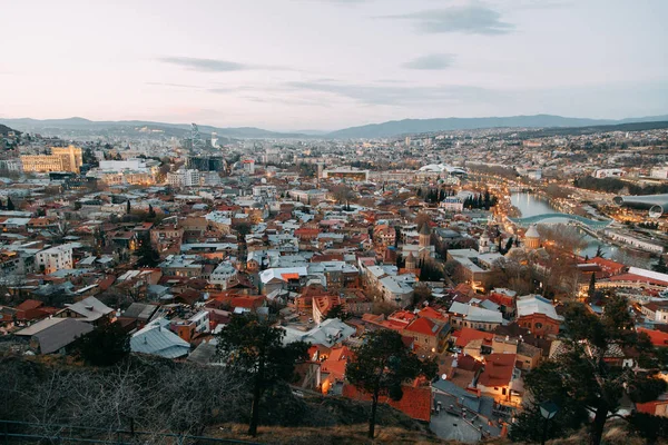 Solnedgång Och Kvällen Staden Tbilisi Georgien Panoramautsikt Och Lampor Historiska — Stockfoto