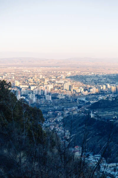 Pôr Sol Cidade Noite Tbilisi Geórgia Vistas Panorâmicas Luzes Bairros — Fotografia de Stock