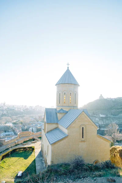 教会およびジョージアの修道院の古代建築は 歴史的な場所や観光スポット — ストック写真