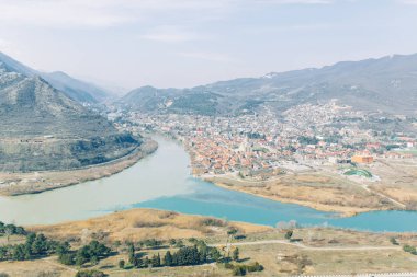 Gürcistan'daki en güzel yerlerinden manzaralar. Jvari ve Gori şafak.