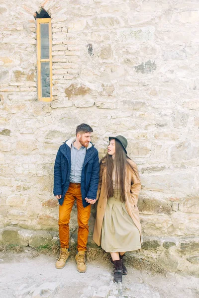 Una Hermosa Pareja Viaja Los Lugares Interés Georgia Historia Amor —  Fotos de Stock