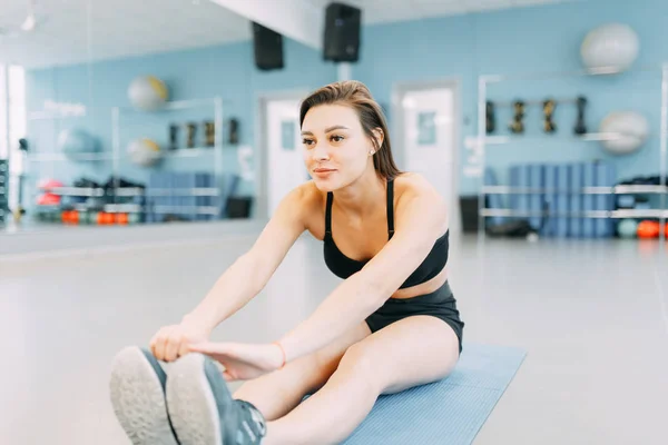 Gyönyörű Lány Edzőteremben Sport Egészséges Életmód — Stock Fotó