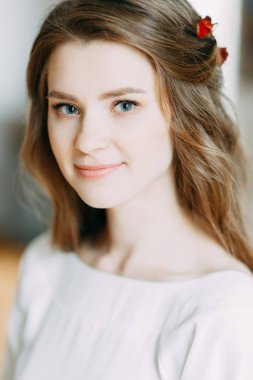 Müzenin ışık düğün fotoğraf çekimi. Güzel Sanatlar stüdyo güzel gelin. 