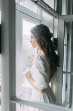 Müzenin ışık düğün fotoğraf çekimi. Güzel Sanatlar stüdyo güzel gelin. 