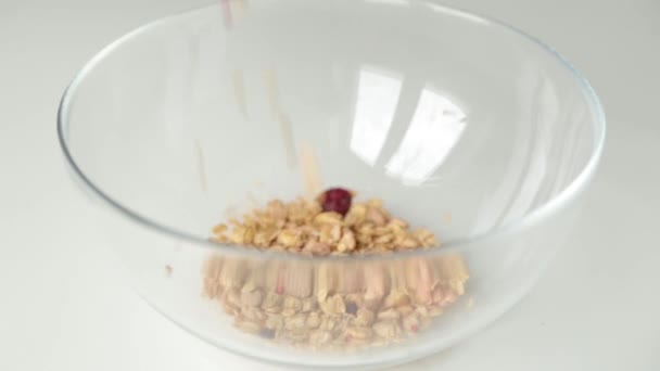 Granola Śniadanie Gotowanie Misce Owocowa Zdrowa Dieta Kasza Jagodami — Wideo stockowe