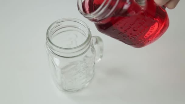 Limon Portakal Ile Kokteyller Adım Adım Hazırlık Karbonatlı Suya Çilek — Stok video