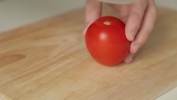 Preparação Salada Tomate Pepino Corte Mistura Ingredientes — Vídeo de Stock