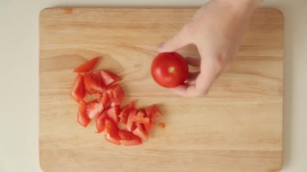 Preparação Salada Tomate Pepino Corte Mistura Ingredientes — Vídeo de Stock