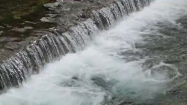 Kotor eski kentinin atmosferik manzarası. Karadağ'ın turistik yerleri ve turistik yerleri.