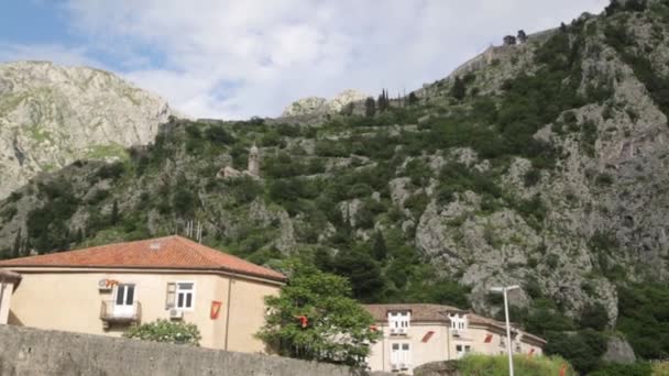 Naturen Runt Den Gamla Staden Kotor Berg Och Fästningar Montenegros — Stockvideo