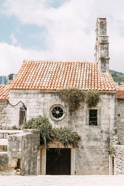 Lugares Turísticos Símbolos Costa Calles Del Casco Antiguo Budva Montenegro — Foto de Stock