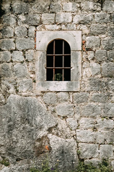 Старовинні Руїни Кам Яні Стіни Стара Покинута Церква Которі Чорногорія — стокове фото