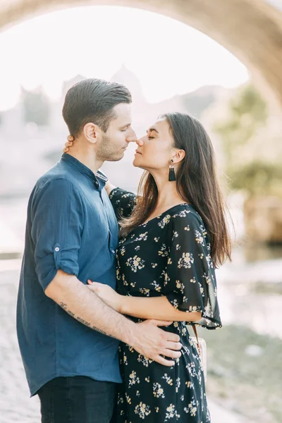 Wedding photography in Italy. Couple walking the streets of Rome, sightseeing and panoramic views.