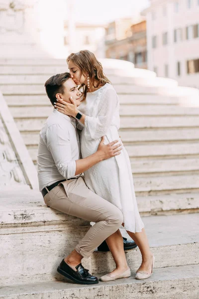 Mooie Stijlvolle Paar Europese Stijl Bruiloft Fotoshoot Straten Van Rome — Stockfoto