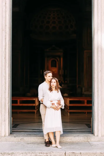 Krásný Stylový Pár Evropském Stylu Svatební Fotky Ulicích Říma — Stock fotografie