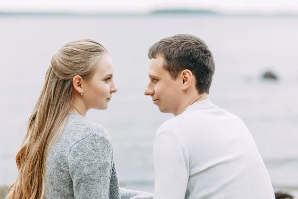 Een Wandeling Door Bossen Bij Pier Jong Stel Wandelen Het — Stockfoto