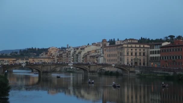 Attraktioner Och Broar Floden Italien Panorama Över Florens Med Kvällsljus — Stockvideo