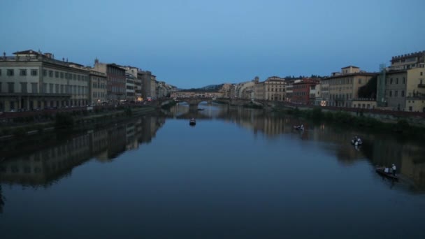 Аттракционы Мосты Реке Италии Панорама Флоренции Вечерним Освещением — стоковое видео