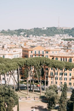 Eski şehrin mimarisi ve panoramaları. Roma, İtalya 'da şafak ve caddeler. 