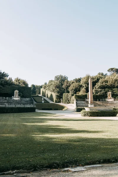 意大利公园的建筑和全景 佛罗伦萨的Boboli花园 — 图库照片