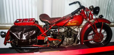 Vladivostok. Rusya. 07.16.2019. Eski nadir retro otomobil ve motosiklet sergisi.