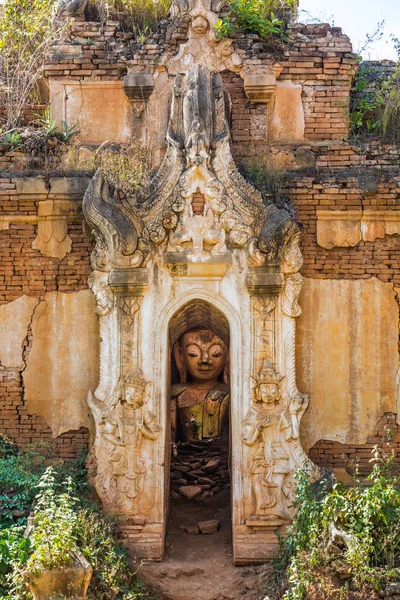 Shwe Inn Дейна пагода озері Інле озеро Шань держави М'янма — стокове фото