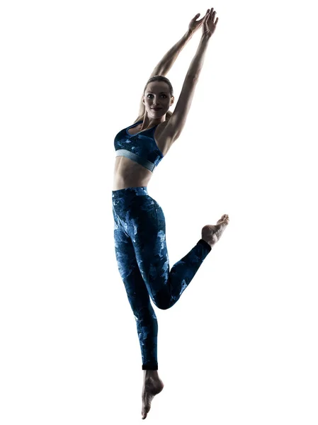 Frau Fitness Übungen springen Silhouette — Stockfoto