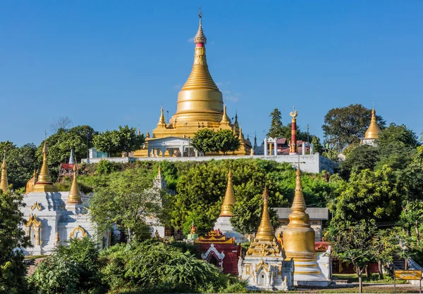 Sagaing heuvels skyline Myanmar — Stockfoto