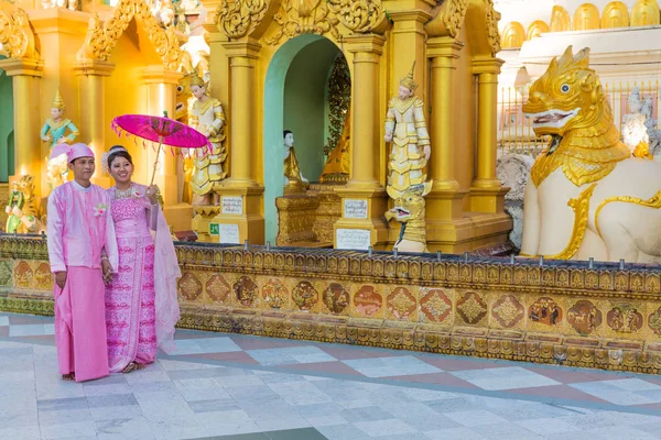 Shwedagon Pagoda Rangún en Myanmar — Foto de Stock