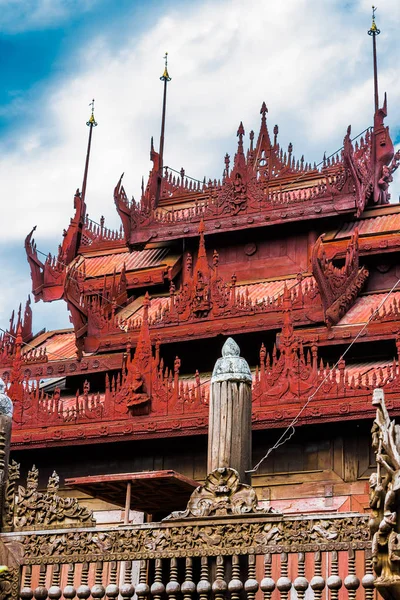 Shwe in bin Kloster Mandalay Stadt myanmar — Stockfoto