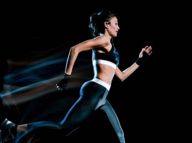 güzel kadın runner jogger izole siyah arka plan koşma koşu