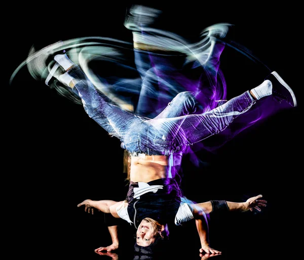 分離されたブレイク ダンサー ブレイク ダンスを踊る若い男ヒップホップ ブレーク ダンサー — ストック写真