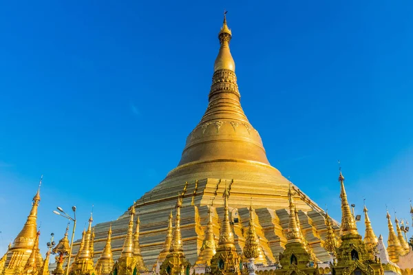 在缅甸的仰光大金寺仰光 — 图库照片