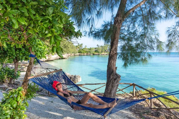 Woman vacations Kizimkazi Unguja Zanzibar Island Tanzania East Africa — Stock Photo, Image